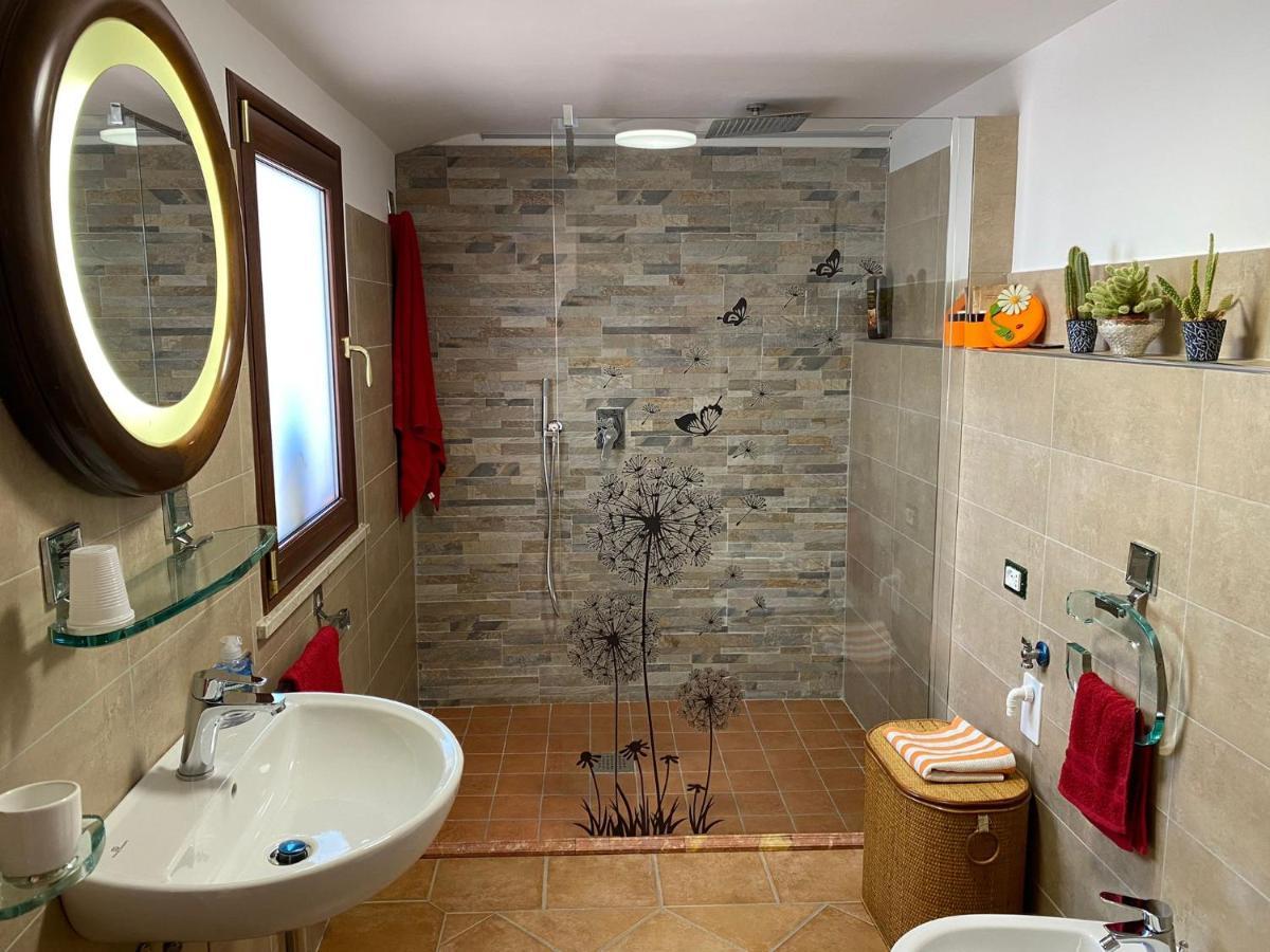 Apartamento Alloggio A Via Impero Lenola Exterior foto